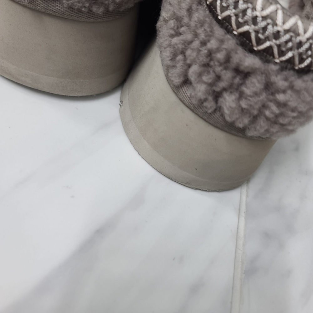 Ugg Tazz Maxy Curly Size 8 - Picture 7 of 7